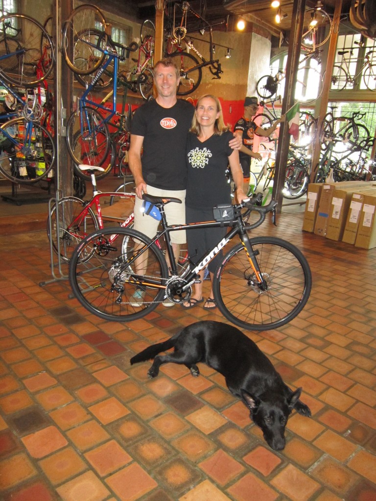 Charles, Sue and Hella with Sue’s new Kona Jake The Snake! Looking Good!