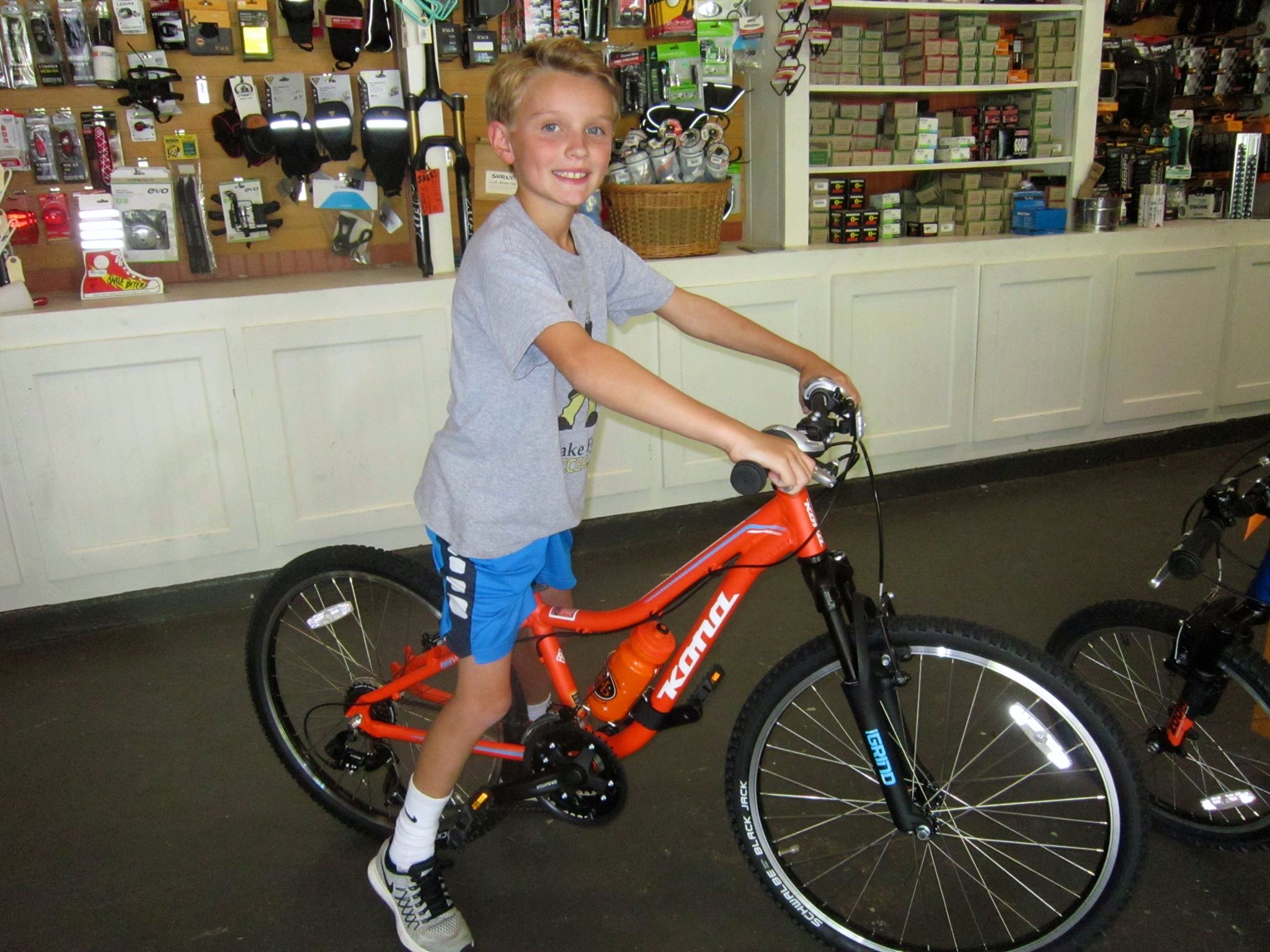 Finn on his new Kona Hula. He is ready for single track trails on his wonderful new Kona Bicycle. Looking Good!