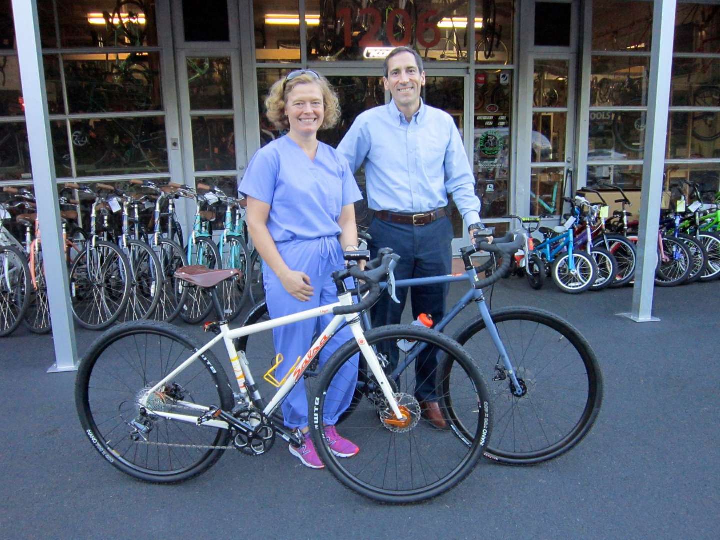Bettina with her new Salsa Vaya and Shawn with his new Kona Rove ST.